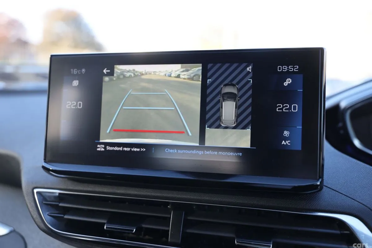 Peugeot 3008 MPV, Diesel, 2023, Red