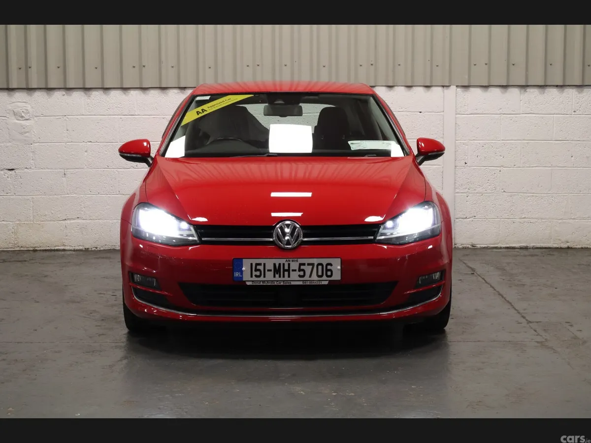 Volkswagen Golf Hatchback, Petrol, 2015, Red