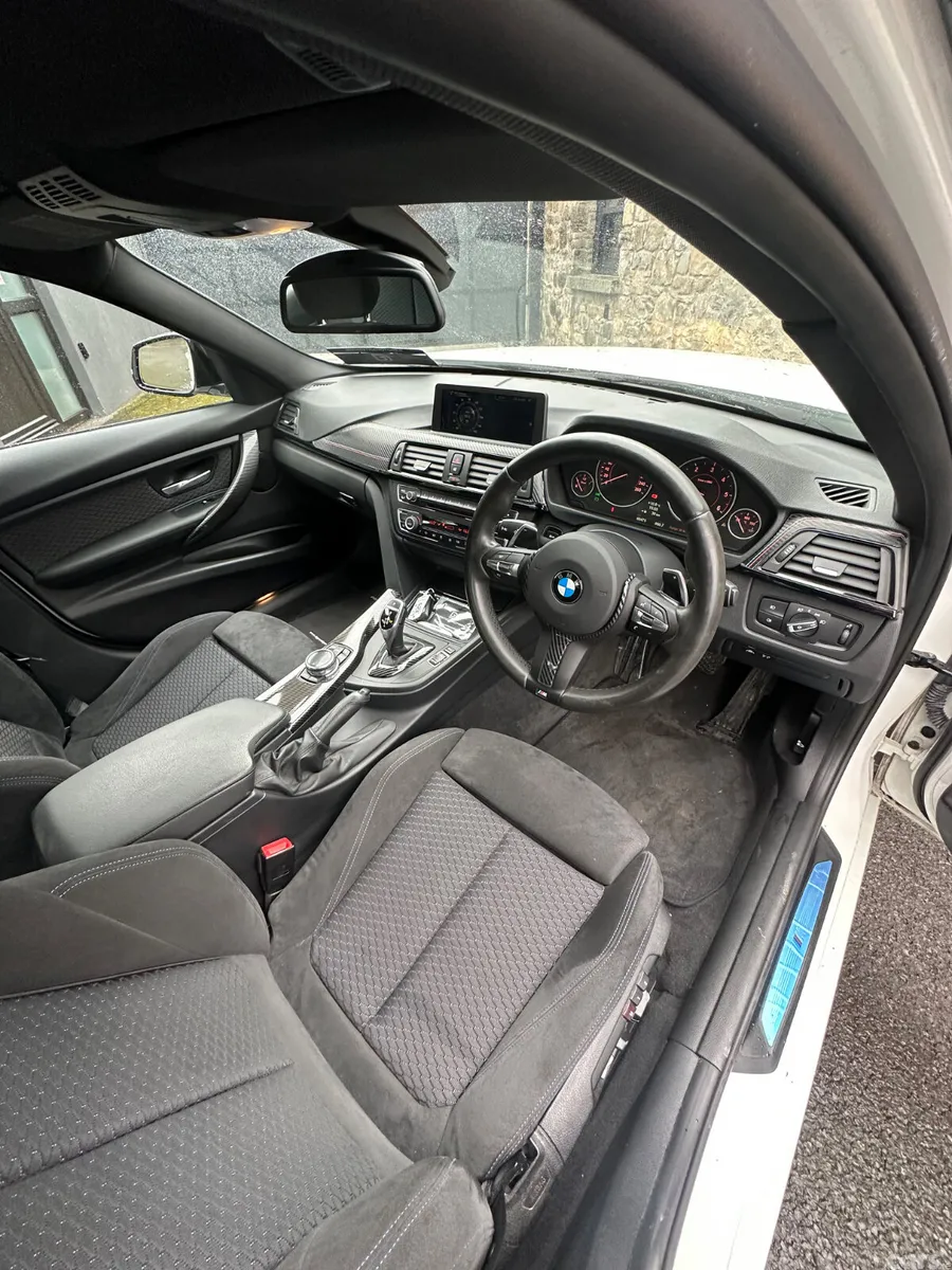 BMW 3-Series Saloon, Diesel, 2013, White