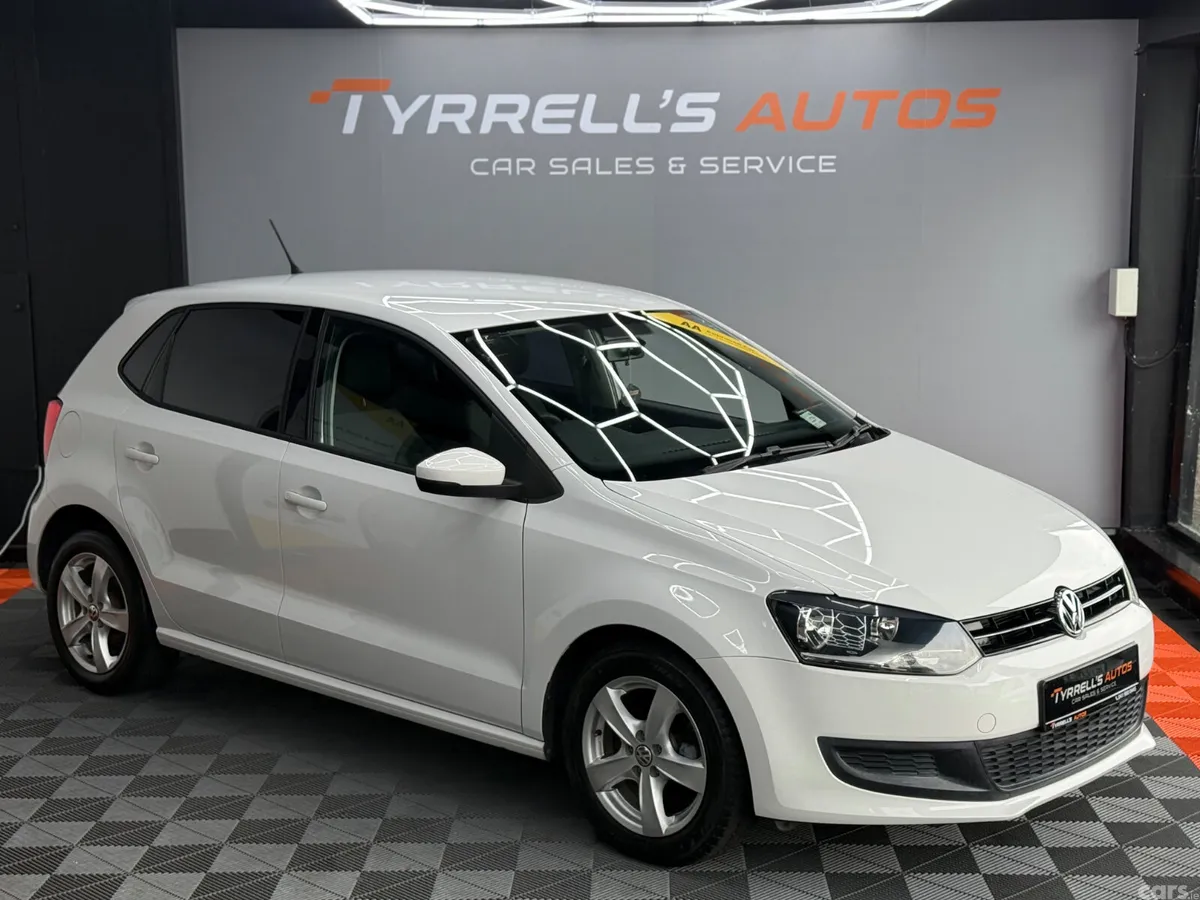 Volkswagen Polo Hatchback, Petrol, 2012, White
