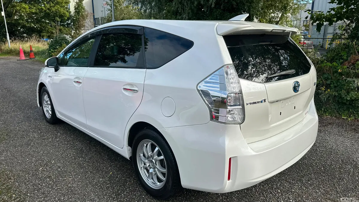 Toyota Prius Estate, Petrol Hybrid, 2015, White