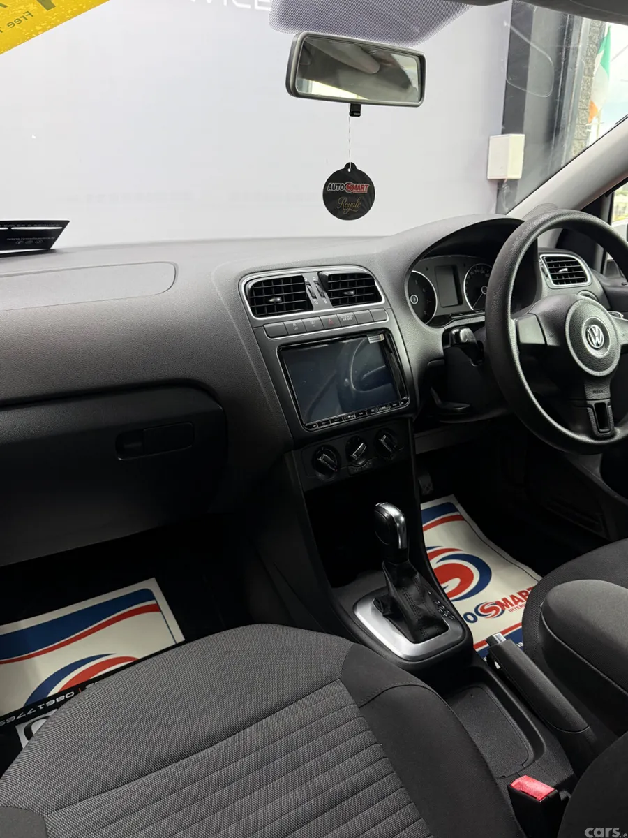 Volkswagen Polo Hatchback, Petrol, 2012, White