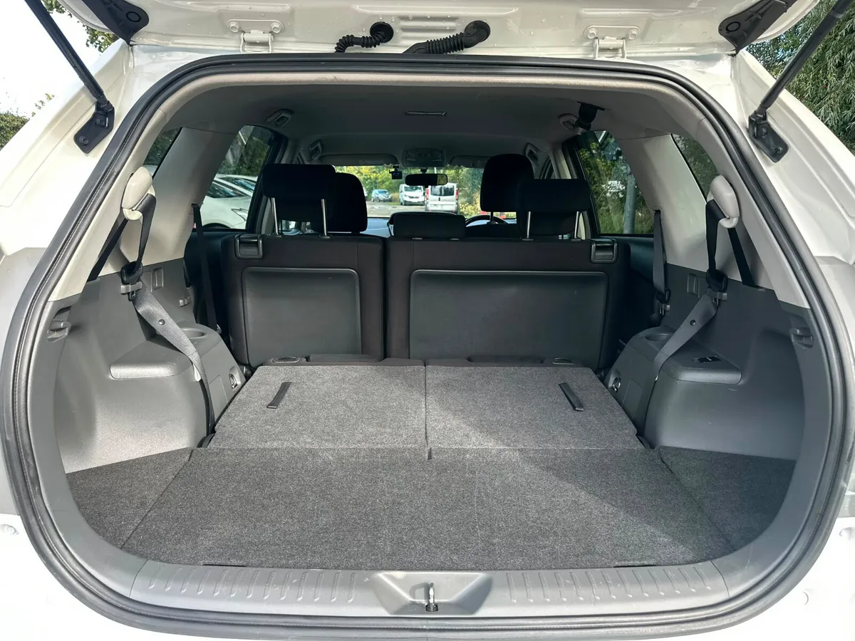 Toyota Prius Estate, Petrol Hybrid, 2015, White