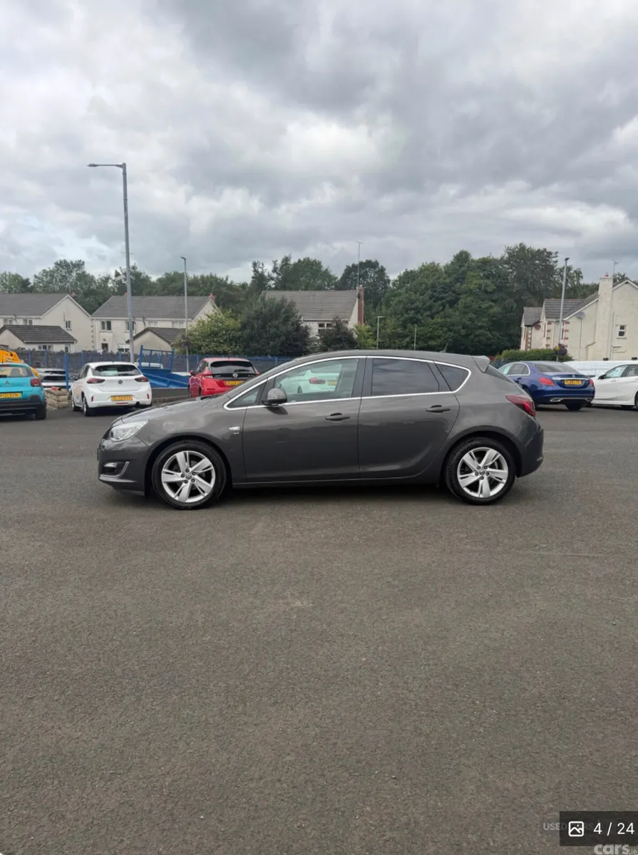 Vauxhall Astra Hatchback, Petrol, 2015, Grey