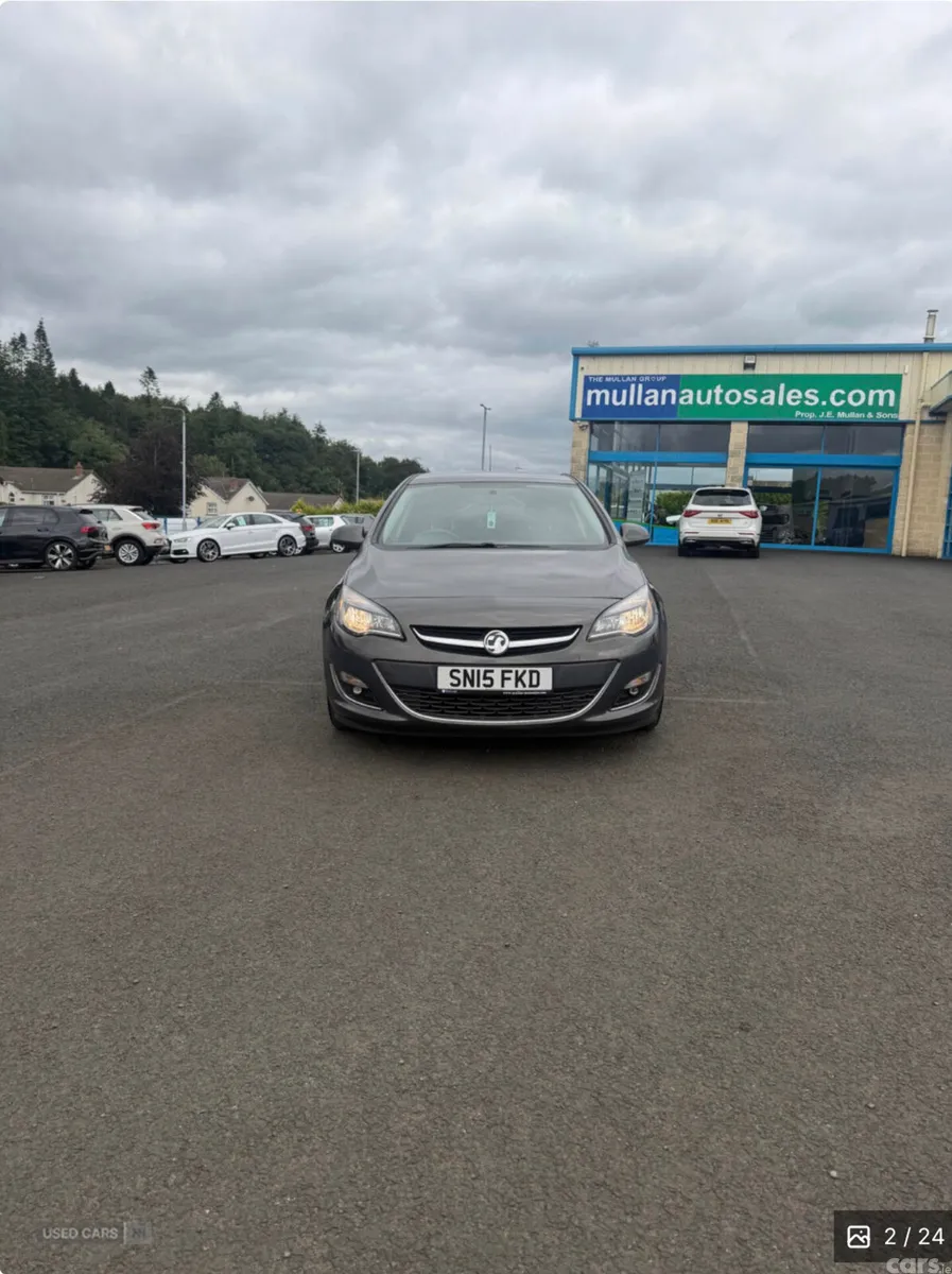 Vauxhall Astra Hatchback, Petrol, 2015, Grey