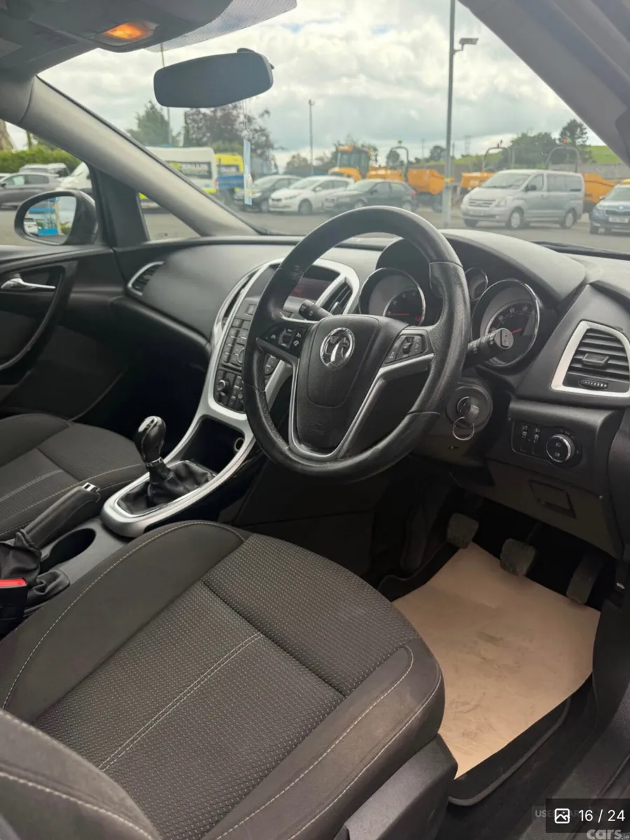 Vauxhall Astra Hatchback, Petrol, 2015, Grey