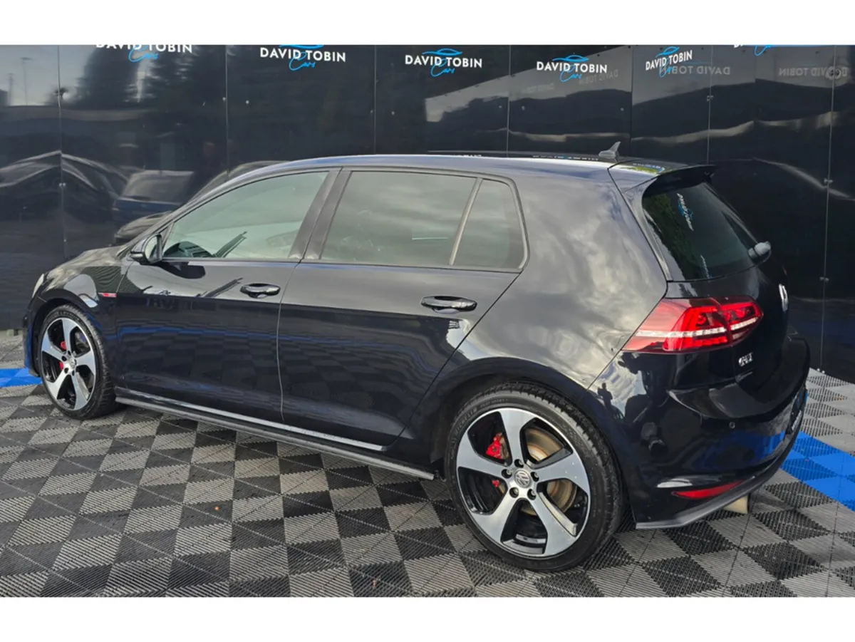 Volkswagen Golf Hatchback, Petrol, 2016, Black