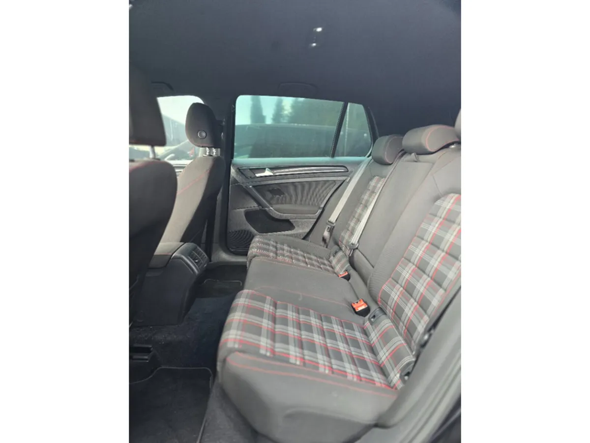 Volkswagen Golf Hatchback, Petrol, 2016, Black