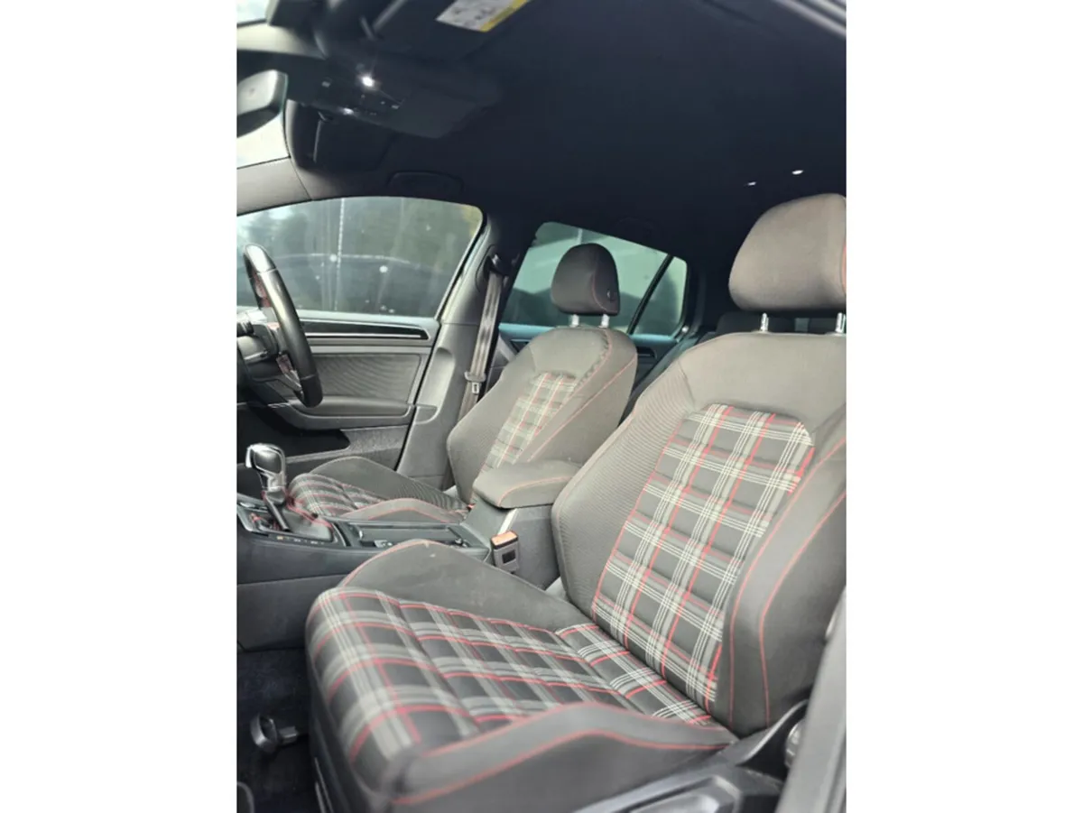 Volkswagen Golf Hatchback, Petrol, 2016, Black