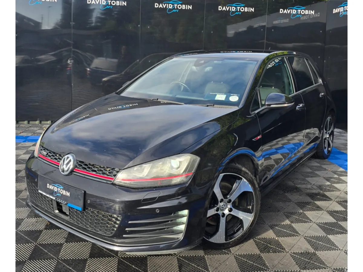 Volkswagen Golf Hatchback, Petrol, 2016, Black