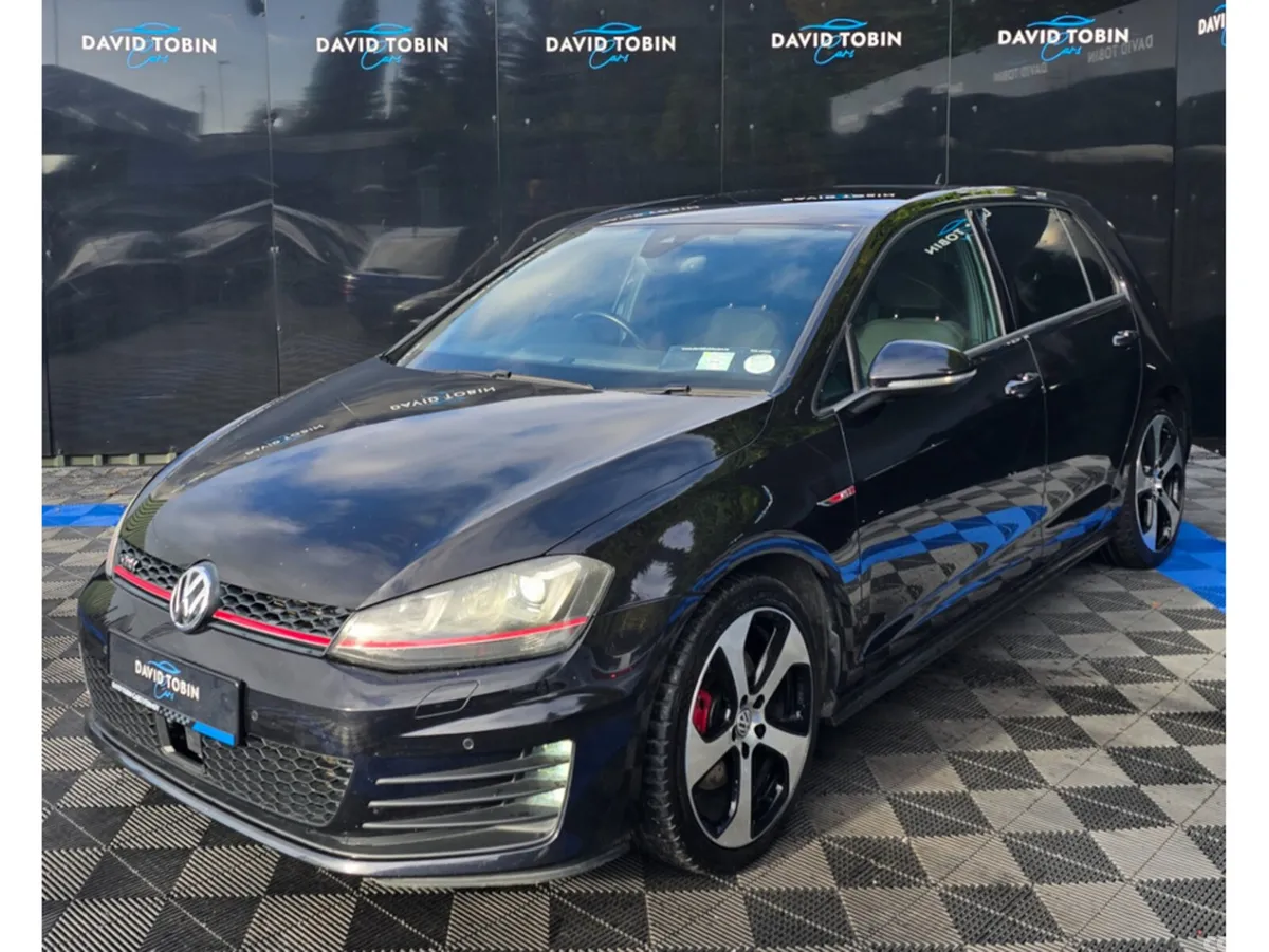 Volkswagen Golf Hatchback, Petrol, 2016, Black