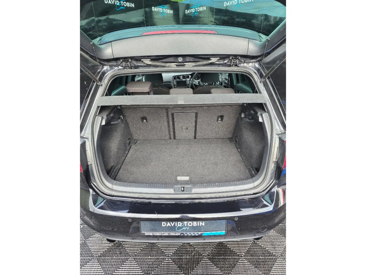 Volkswagen Golf Hatchback, Petrol, 2016, Black