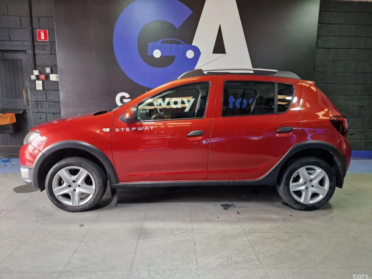 Dacia Sandero Stepway Hatchback, Petrol, 2014, Red