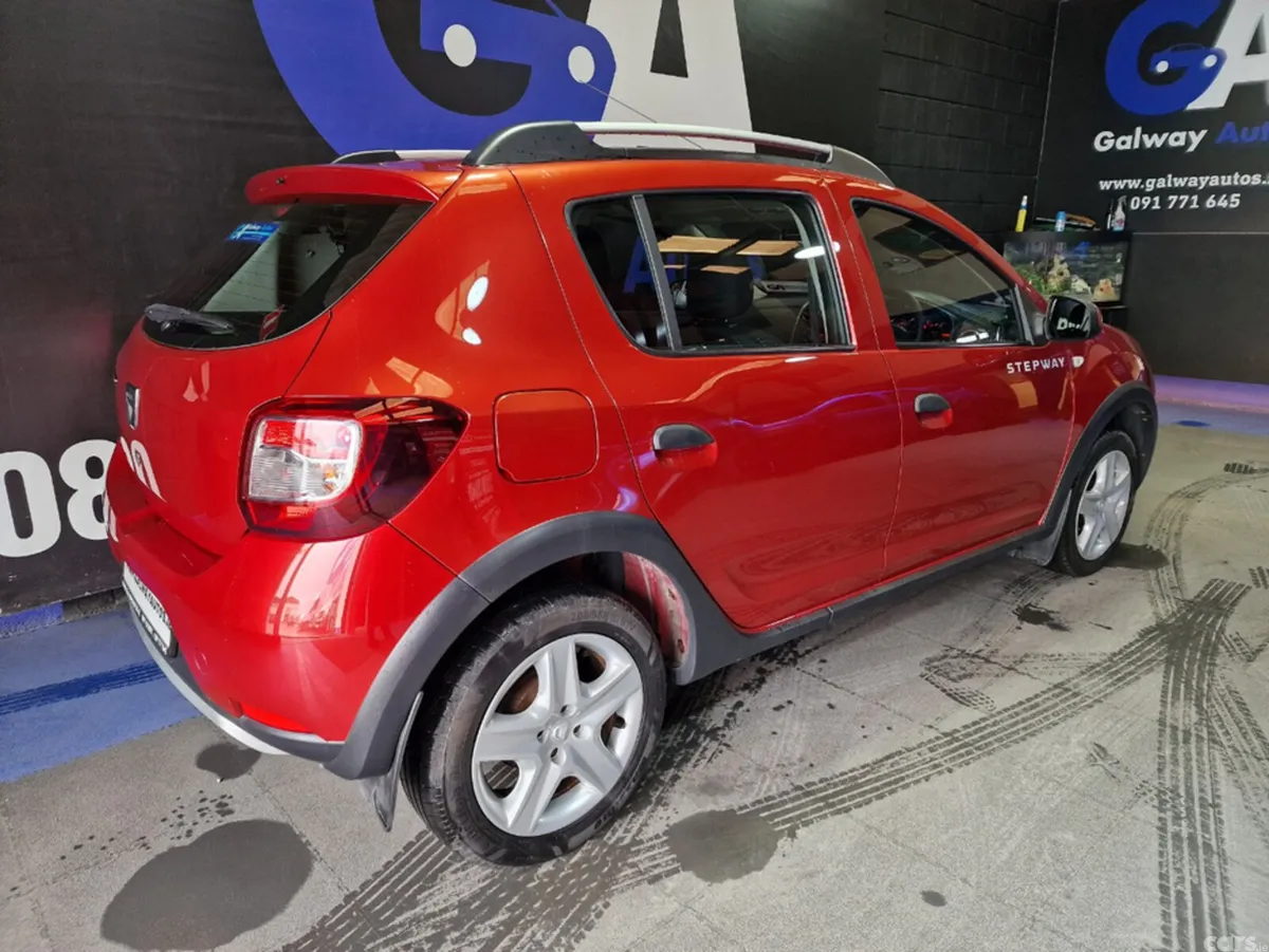 Dacia Sandero Stepway Hatchback, Petrol, 2014, Red