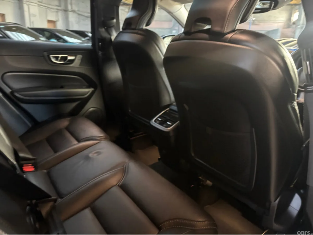 Volvo XC60 SUV, Diesel, 2020, Blue
