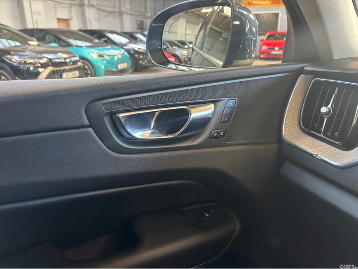 Volvo XC60 SUV, Diesel, 2020, Blue