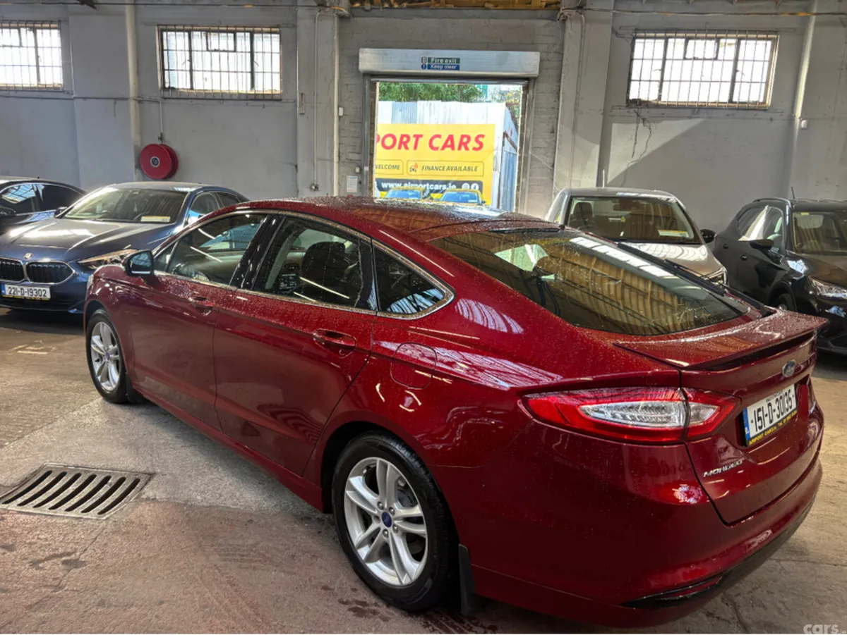 Ford Mondeo Hatchback, Diesel, 2015, Red