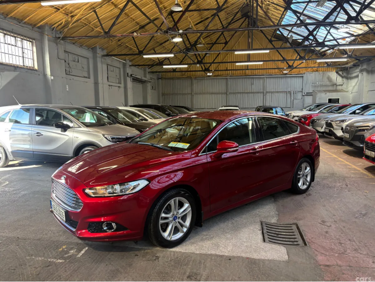 Ford Mondeo Hatchback, Diesel, 2015, Red