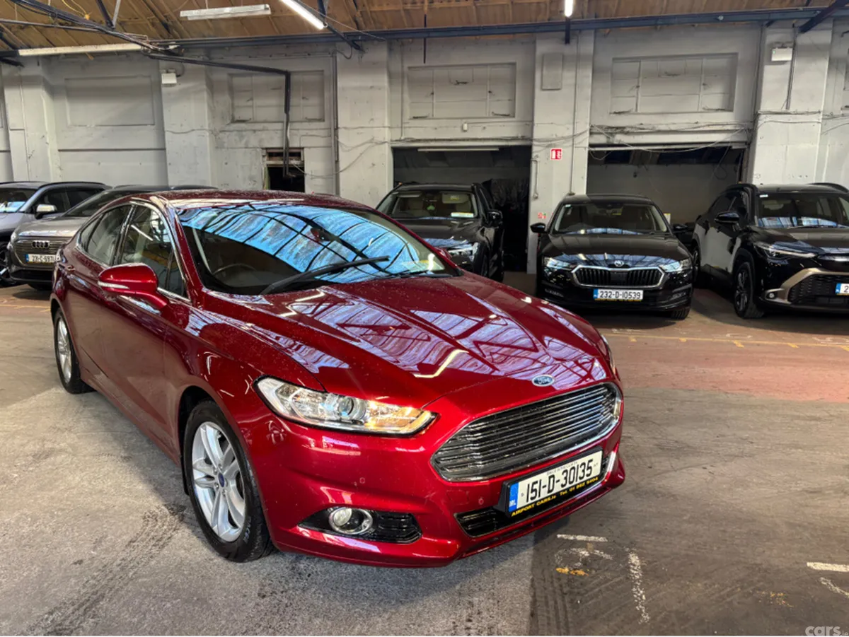 Ford Mondeo Hatchback, Diesel, 2015, Red