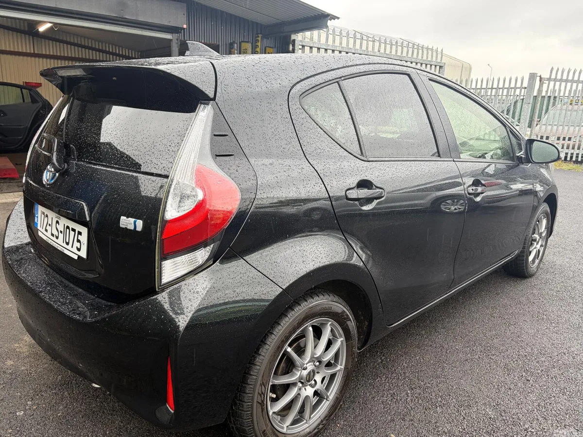 Toyota Aqua Hatchback, Petrol Hybrid, 2017, Black