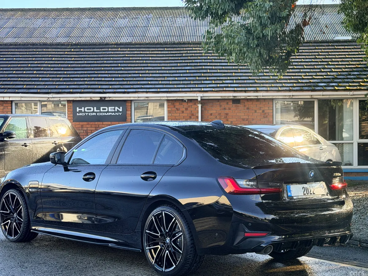 BMW 3-Series Saloon, Petrol Hybrid, 2022, Black