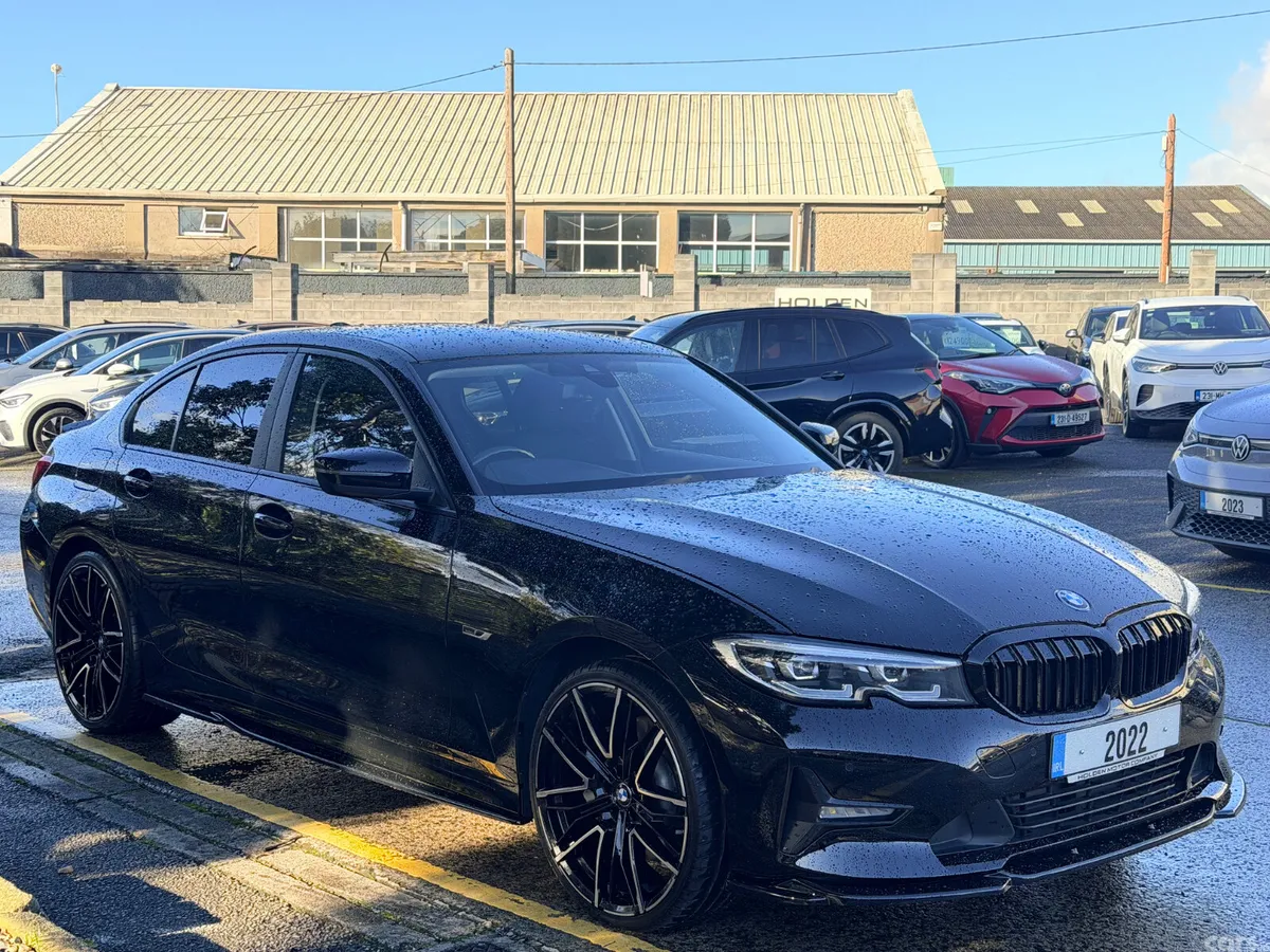 BMW 3-Series Saloon, Petrol Hybrid, 2022, Black