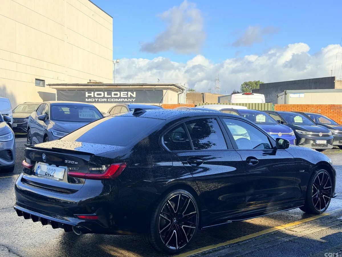 BMW 3-Series Saloon, Petrol Hybrid, 2022, Black