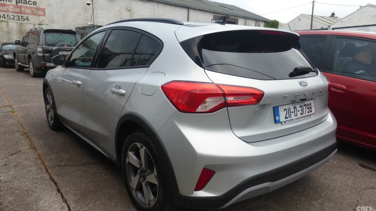 Ford Focus Hatchback, Petrol, 2021, Grey