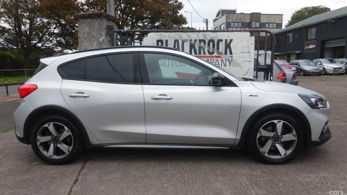 Ford Focus Hatchback, Petrol, 2021, Grey
