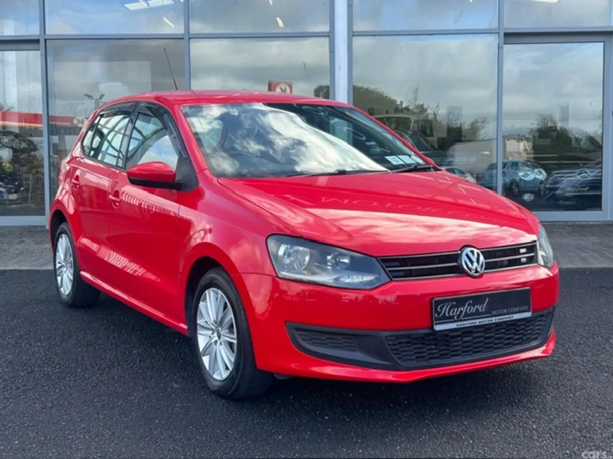 Volkswagen Polo Hatchback, Petrol, 2012, Red