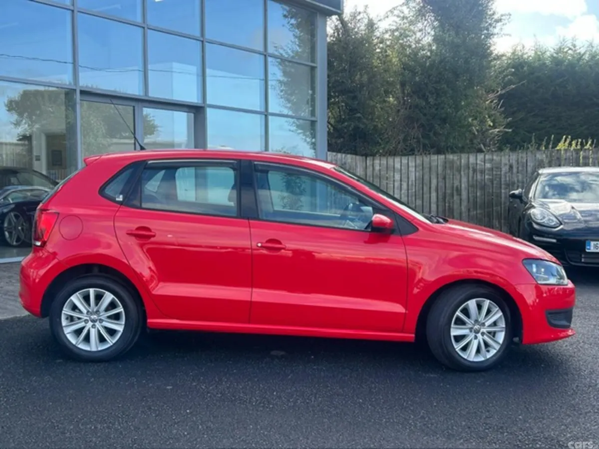 Volkswagen Polo Hatchback, Petrol, 2012, Red
