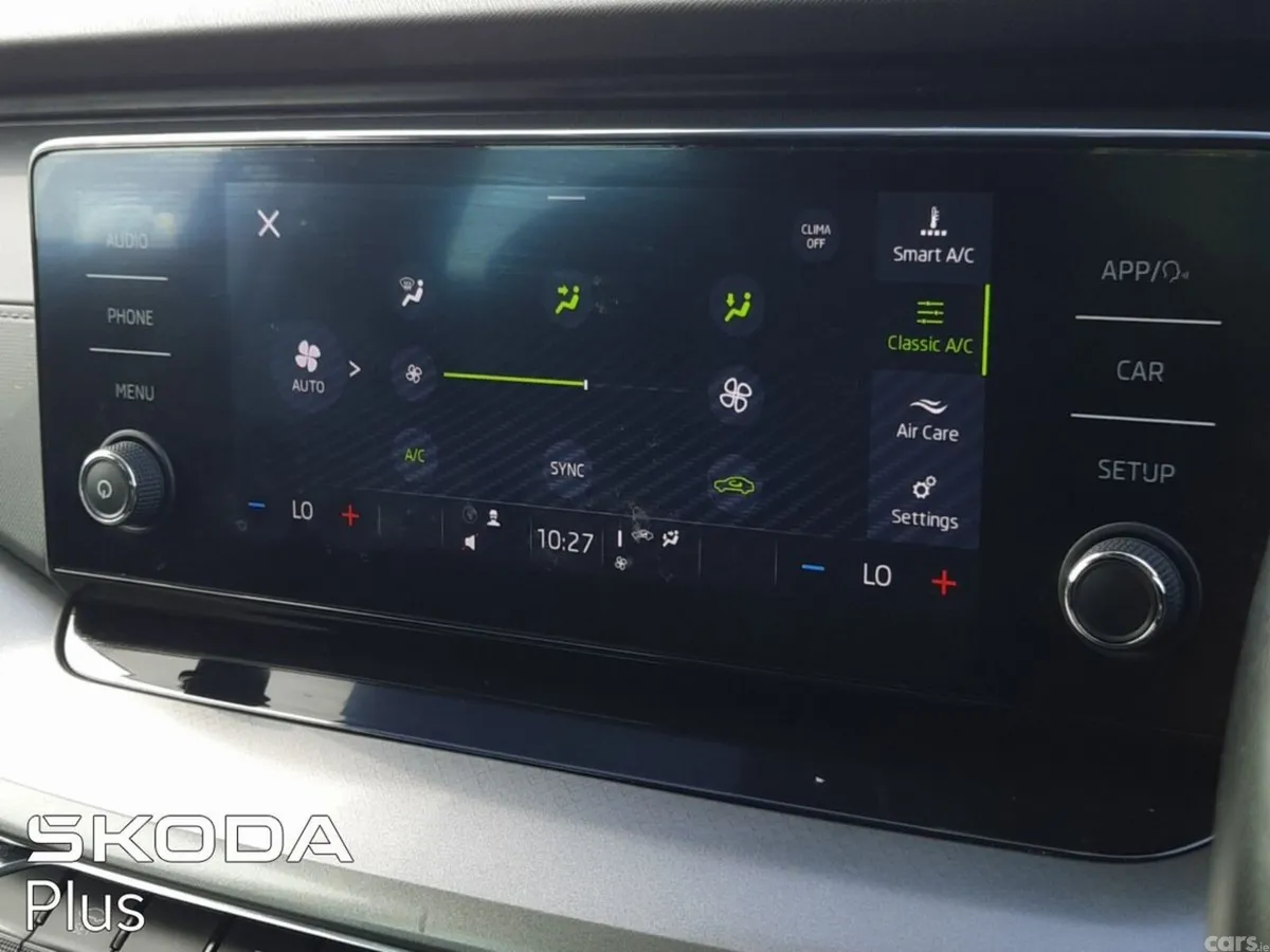 Skoda Octavia Saloon, Diesel, 2023, Silver