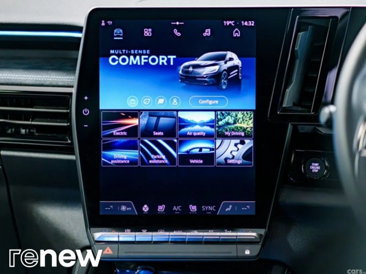 Renault Austral SUV, Petrol, 2023, Black