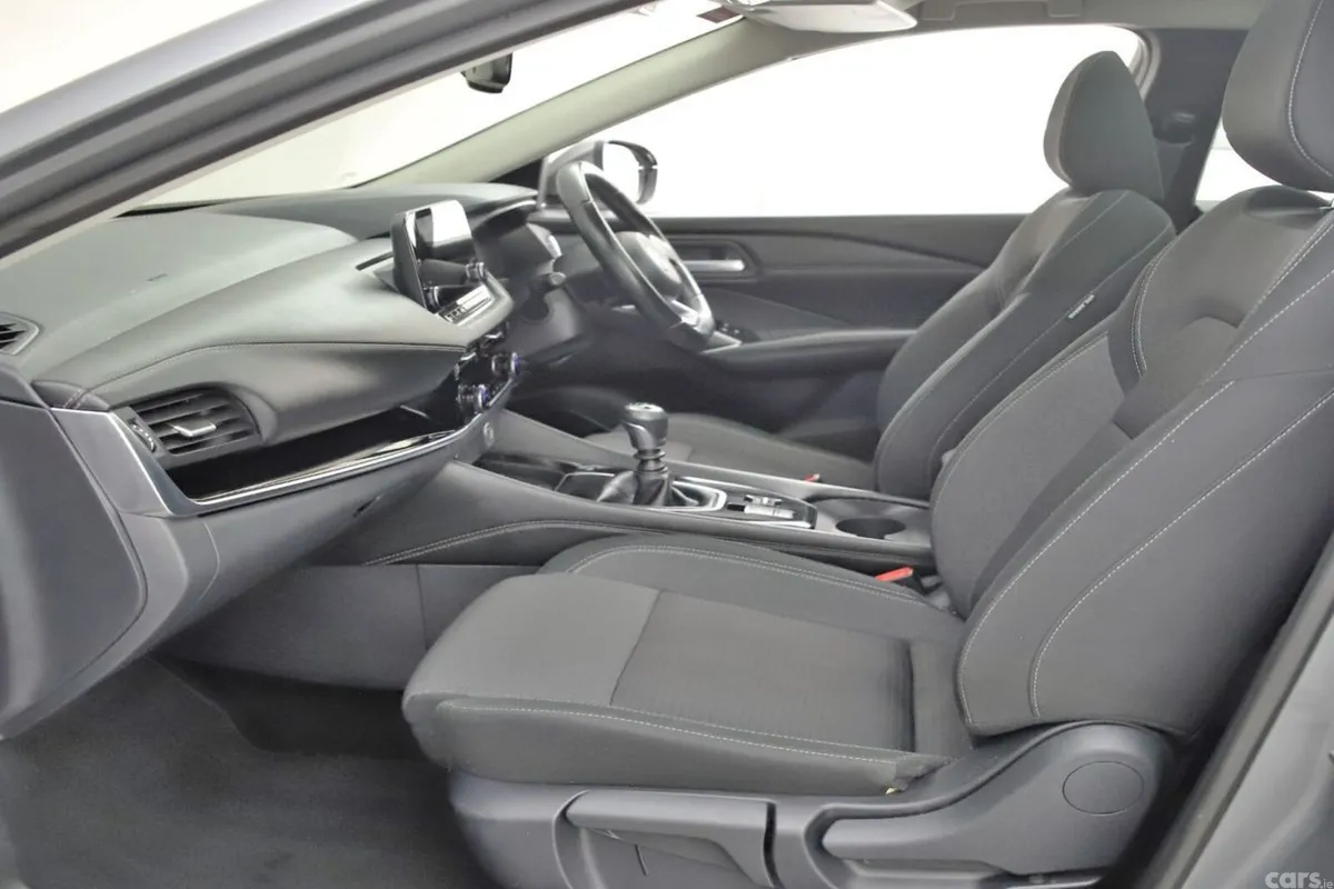 Nissan Qashqai SUV, Petrol, 2021, Blue