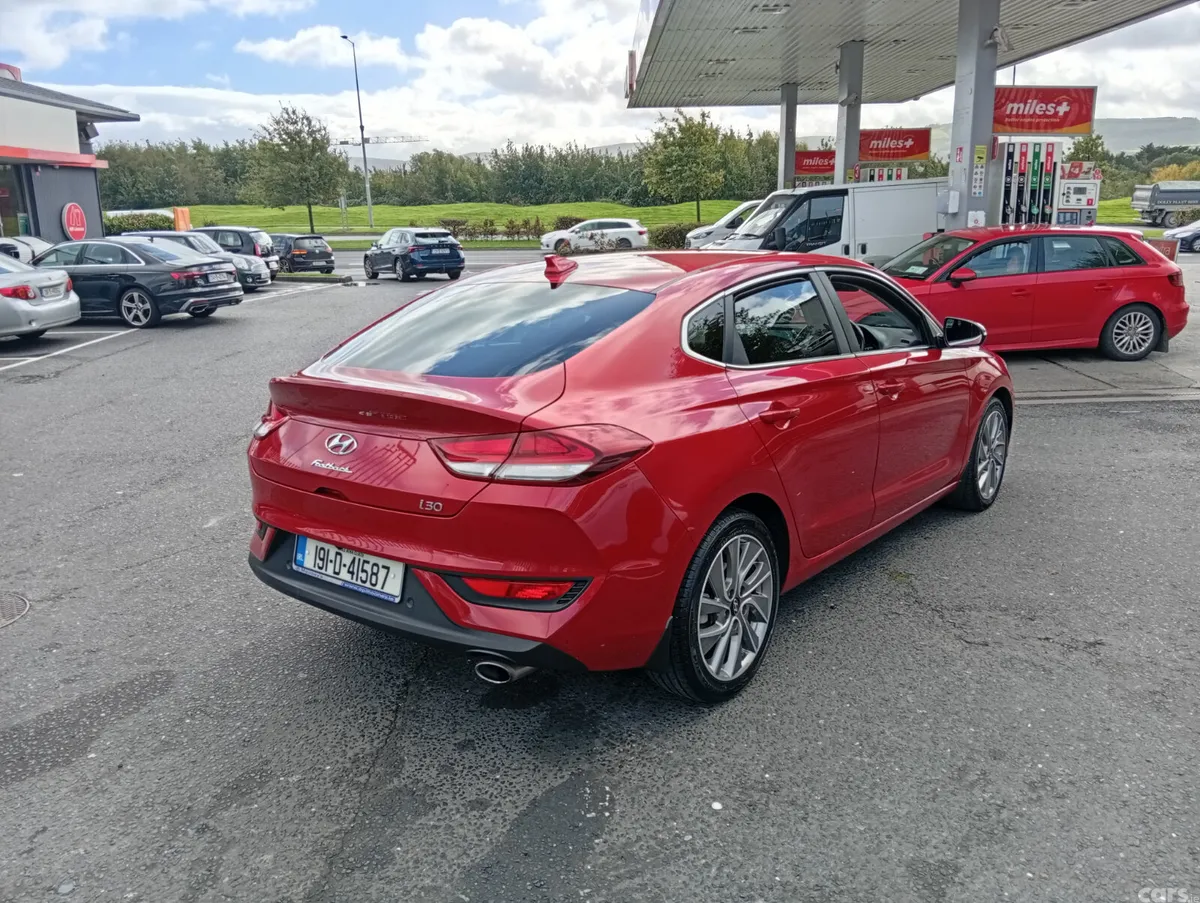 Hyundai i30 Hatchback, Petrol, 2019, Red