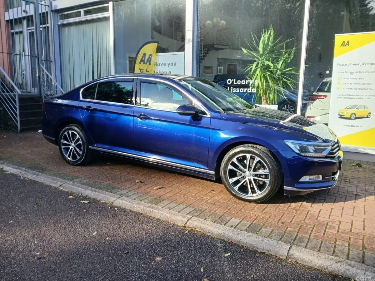 Volkswagen Passat Saloon, Diesel, 2019, Blue