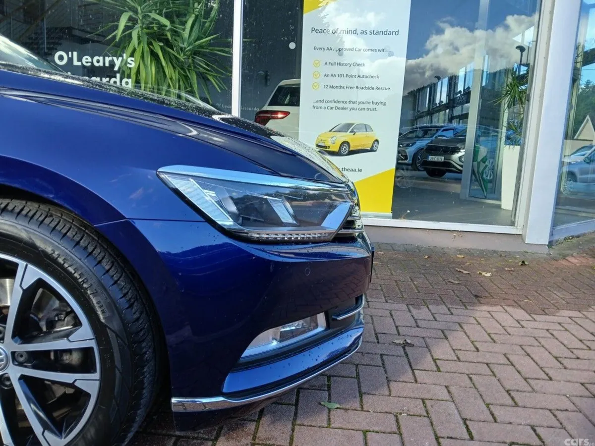 Volkswagen Passat Saloon, Diesel, 2019, Blue