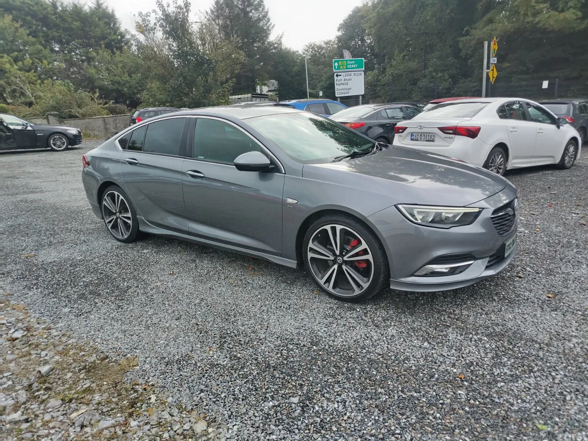 Vauxhall Insignia Hatchback, Diesel, 2017, Grey