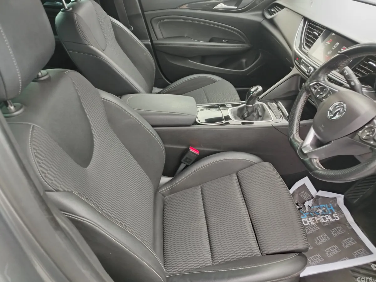 Vauxhall Insignia Hatchback, Diesel, 2017, Grey