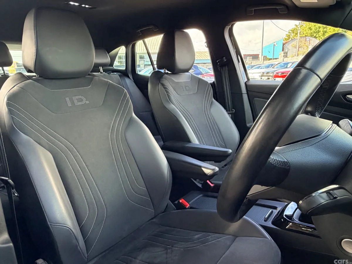Volkswagen ID.4 Estate, Electric, 2023, Black