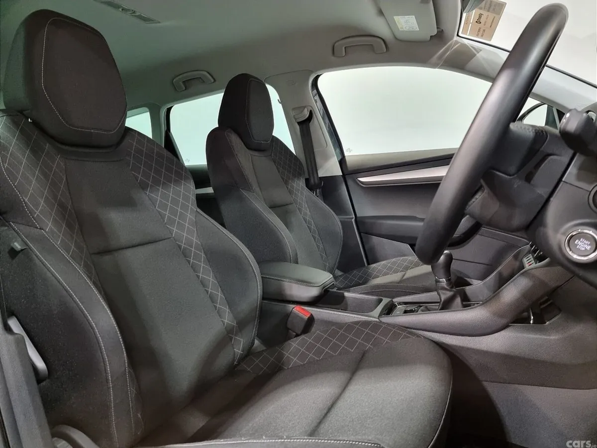 Skoda Karoq SUV, Diesel, 2021, Grey