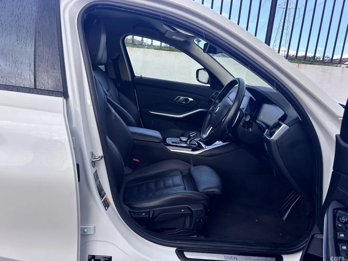 BMW 3-Series Saloon, Petrol Plug-in Hybrid, 2020, White