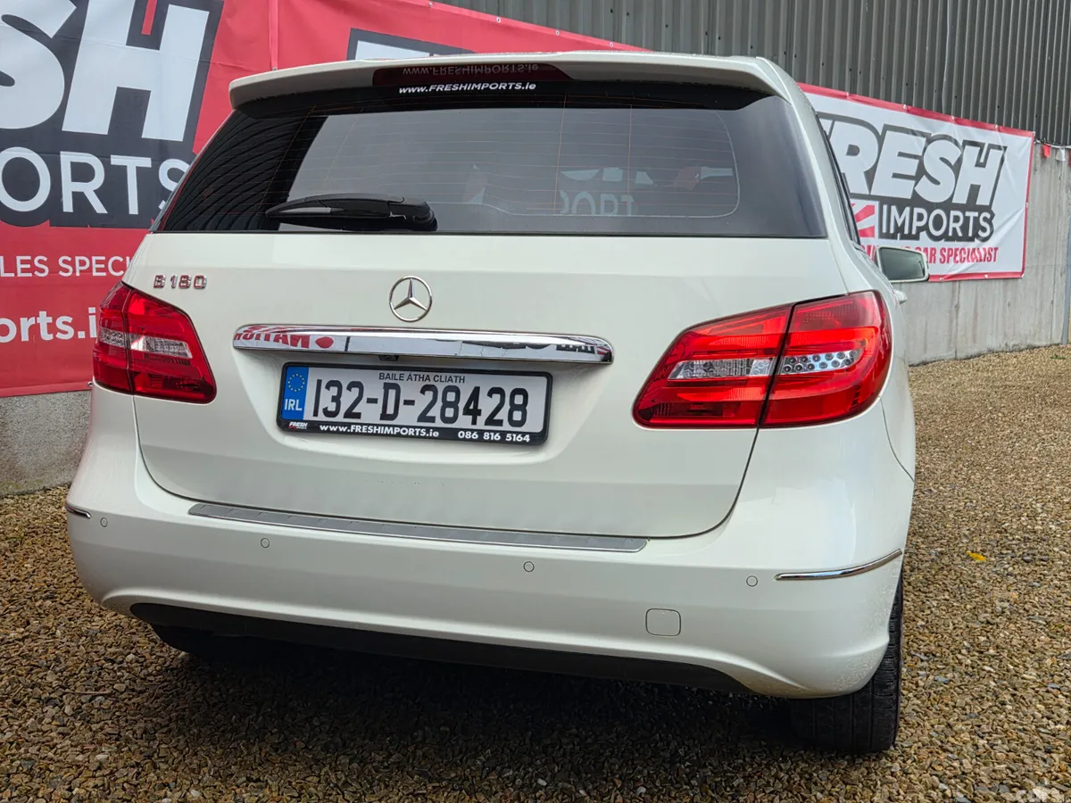 Mercedes-Benz B-Class Hatchback, Petrol, 2013, White