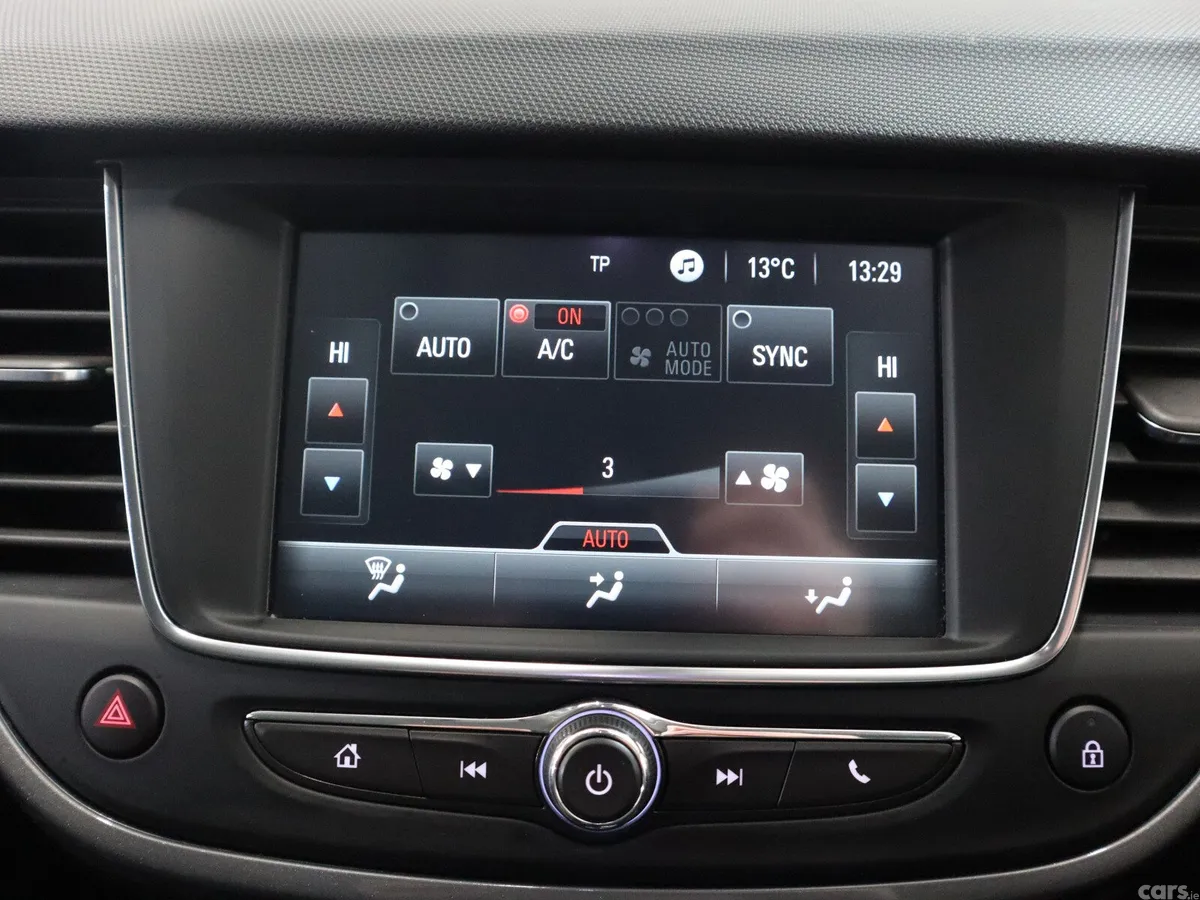 Opel Crossland X SUV, Petrol, 2023, White