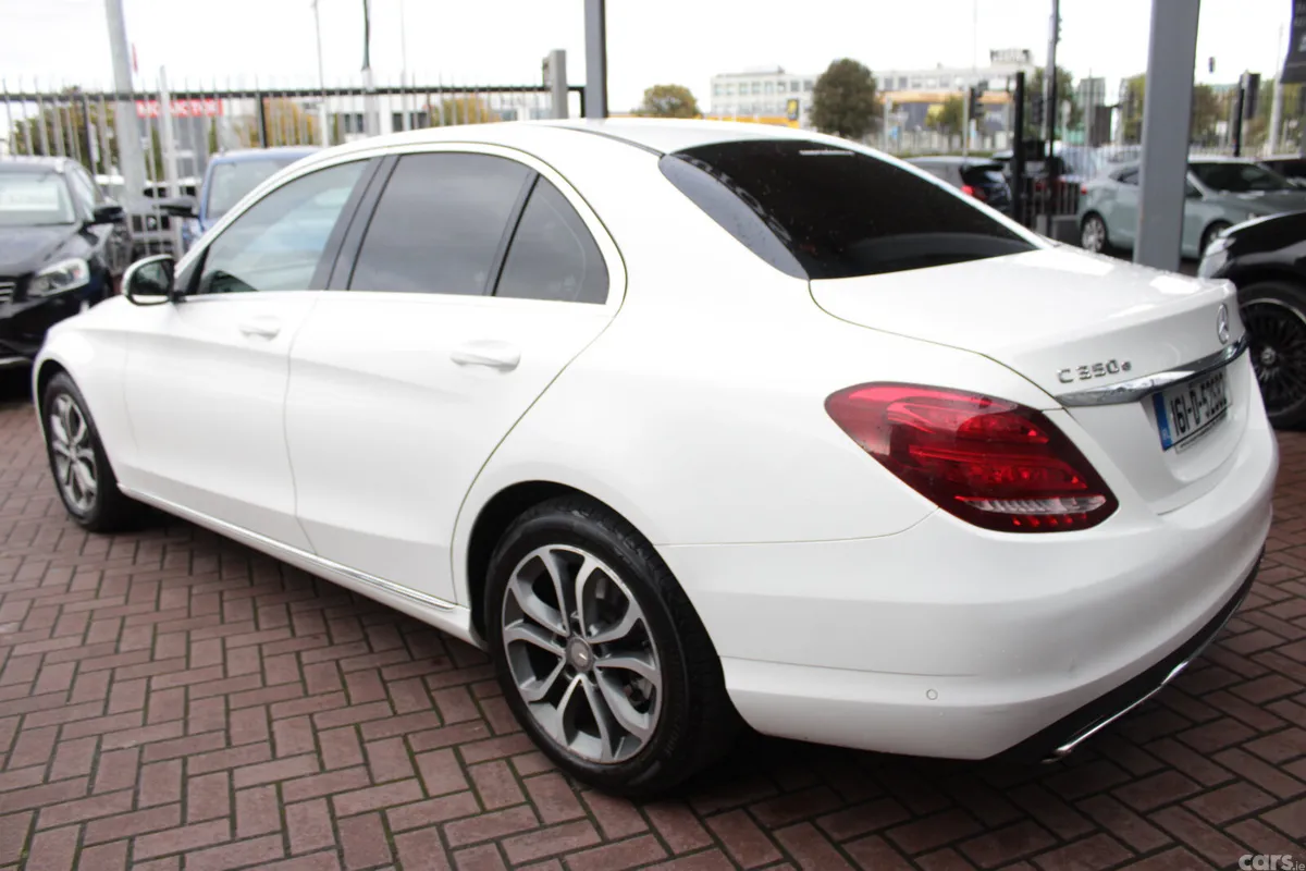 Mercedes-Benz C-Class Saloon, Petrol Plug-in Hybrid, 2016, White