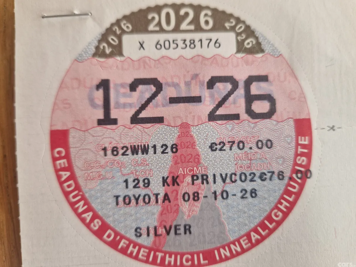 Toyota Corolla Saloon, Petrol, 2016, Silver