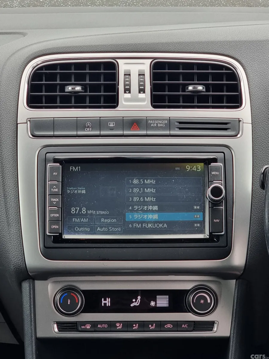Volkswagen Polo Hatchback, Petrol, 2015, Black