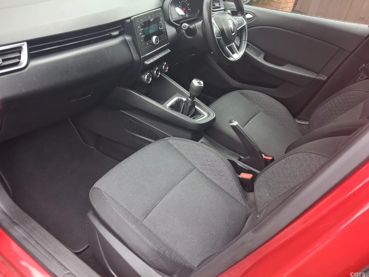 Renault Clio Hatchback, Petrol, 2020, Red