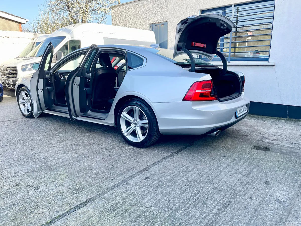 Volvo S90 Saloon, Diesel, 2020, Silver