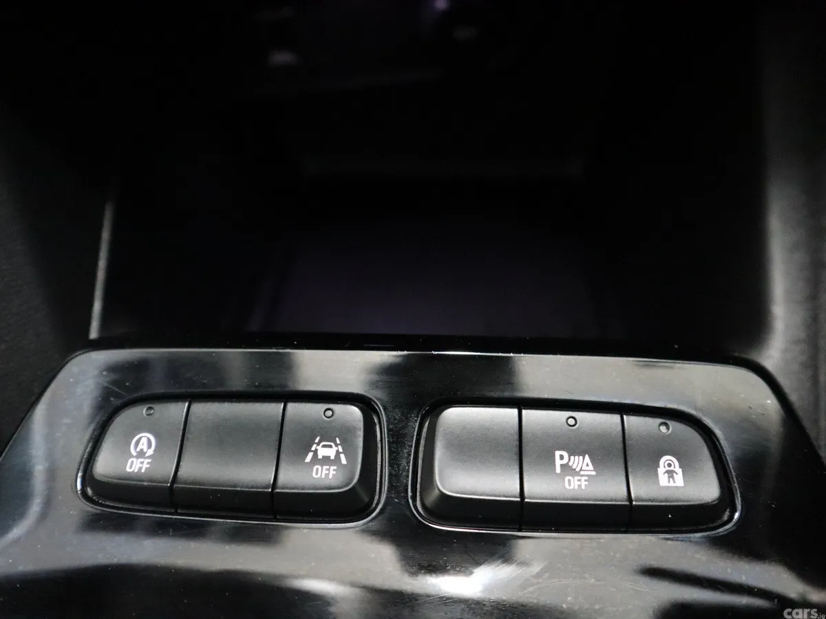 Opel Mokka SUV, Petrol, 2023, White